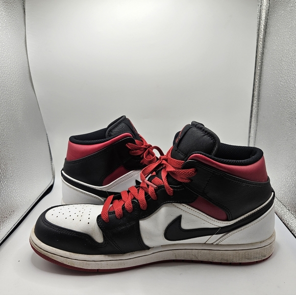 Nike Air Jordan 1 Mid Black White Red DQ8426-106 Men’s 11.5 No Insoles - Picture 1 of 9